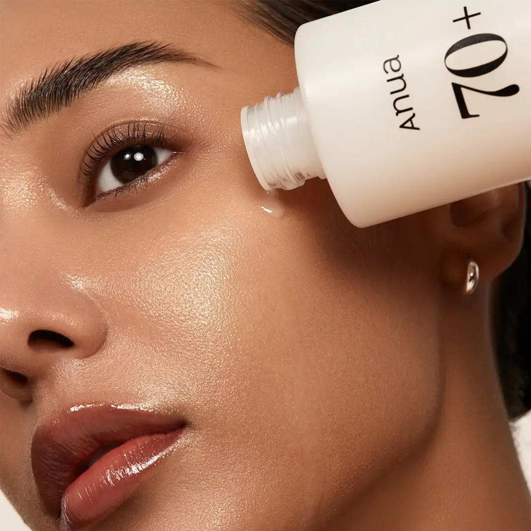 ANUA Rice 70 Glow Milky Toner Mini applied on face for radiant and smooth skin