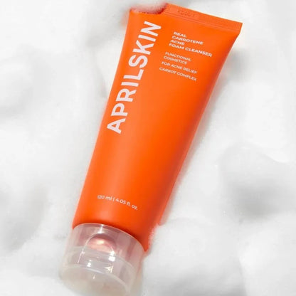 منظف ​​رغوي لعلاج حب الشباب يحتوي على الكاروتين الحقيقي