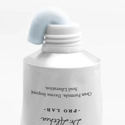 Rich barrier repair moisturizer with ceramides and hyaluronic acid for damaged skin barrier and deep hydration