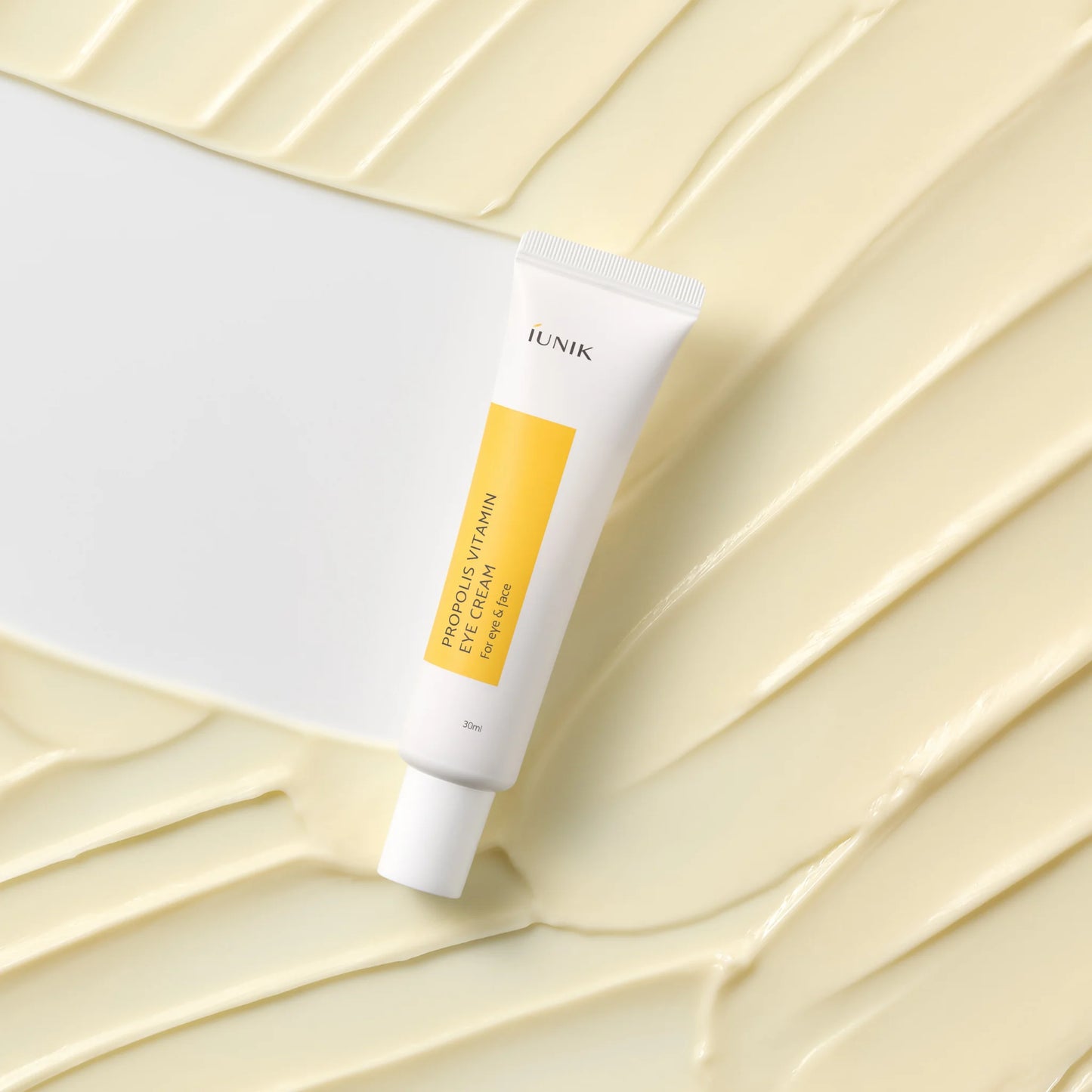 كريم العين بالبروبوليس والفيتامينات