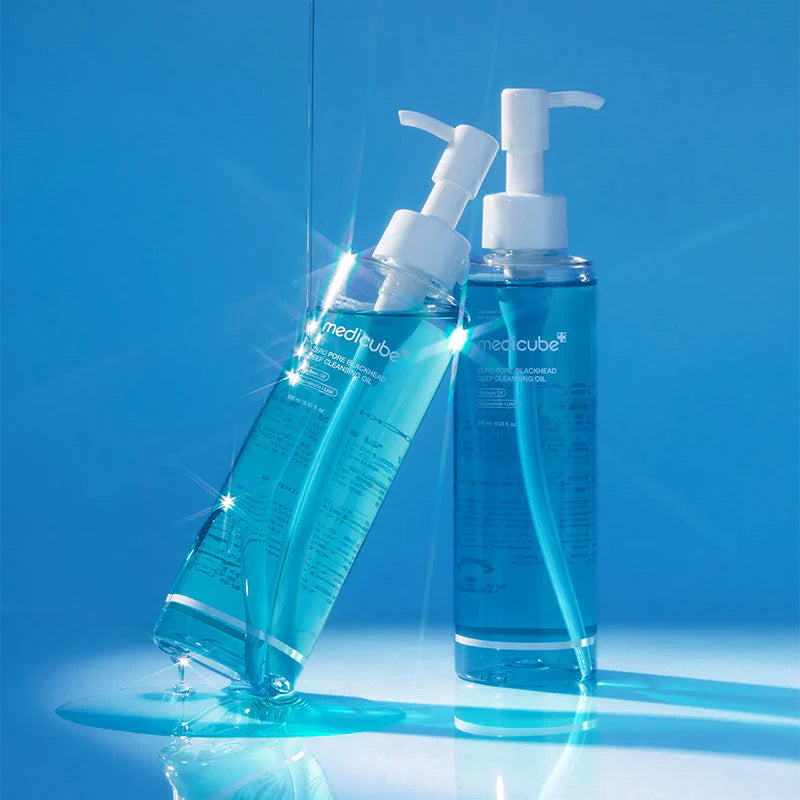 medicube Zero Pore Blackhead Deep Cleansing Oil bottles with light reflection pore care cleansing oil display