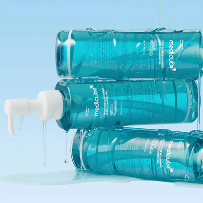 medicube Zero Pore Blackhead Deep Cleansing Oil stacked bottles exfoliating pore cleansing oil lineup