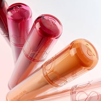 Romand Variety of shades allows versatile looks from natural to bold styles