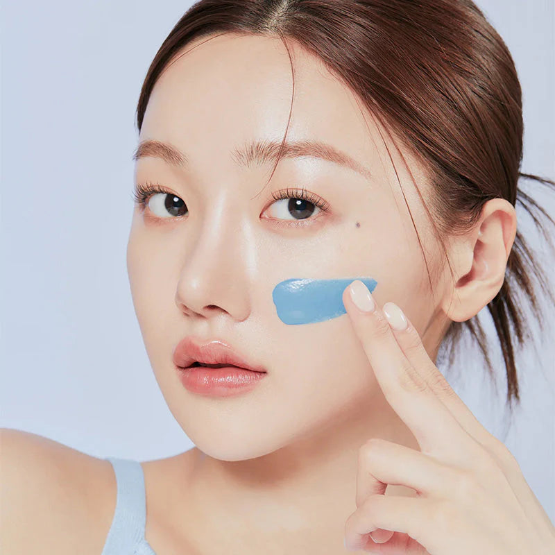 medicube Zero Pore Blackhead Mud Mask applied on face model pore tightening clay mask treatment
