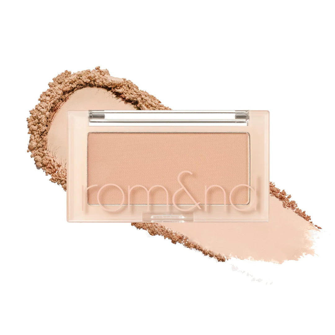 Romand Smooth formula blends easily for a natural flushed look on the cheeks